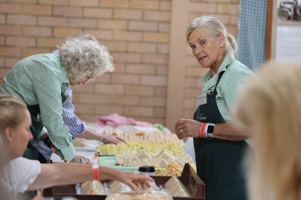 Volunteers setting out food